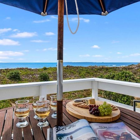 Oceanside Bach - Mount Maunganui Holiday Home Exterior foto