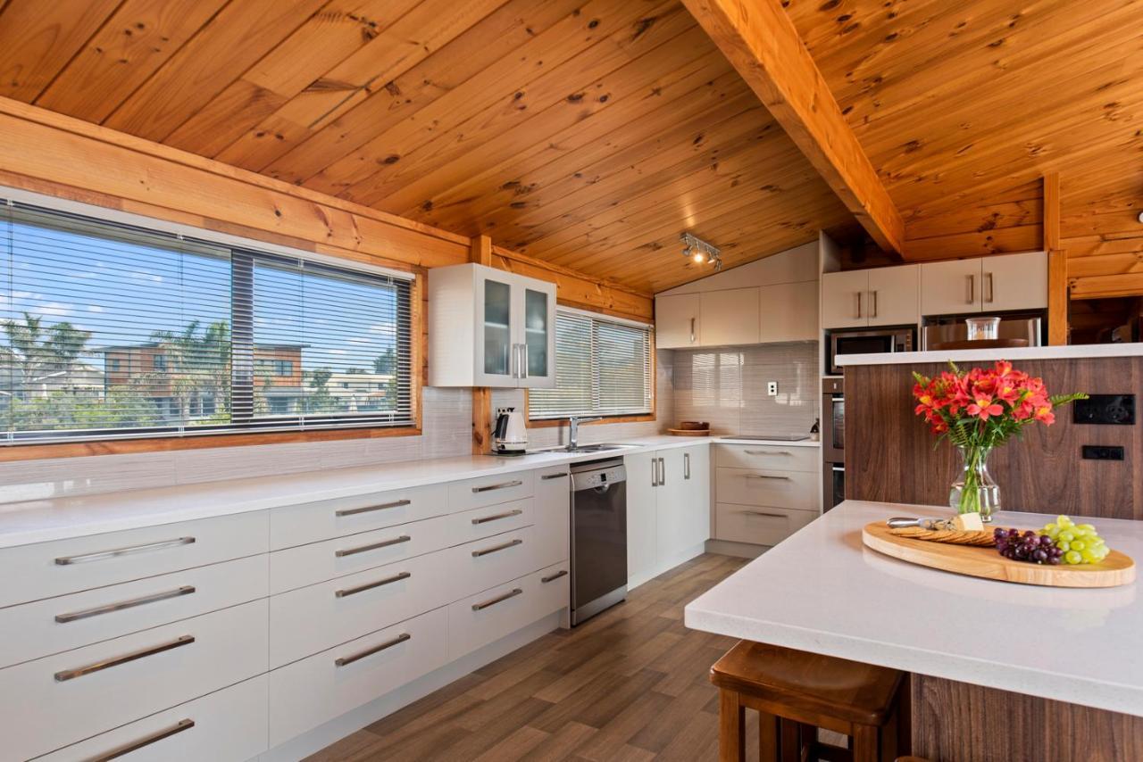 Oceanside Bach - Mount Maunganui Holiday Home Exterior foto